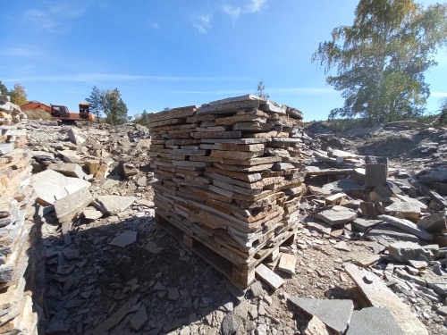 Плитняк златолит серебристый для мощения на бетон купить в Нижней Салде