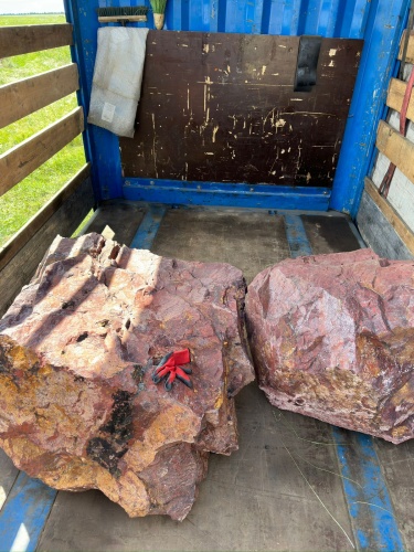 Ландшафтные глыбы красно-фиолетовые 200-1000 килограмм купить в Нижней Салде