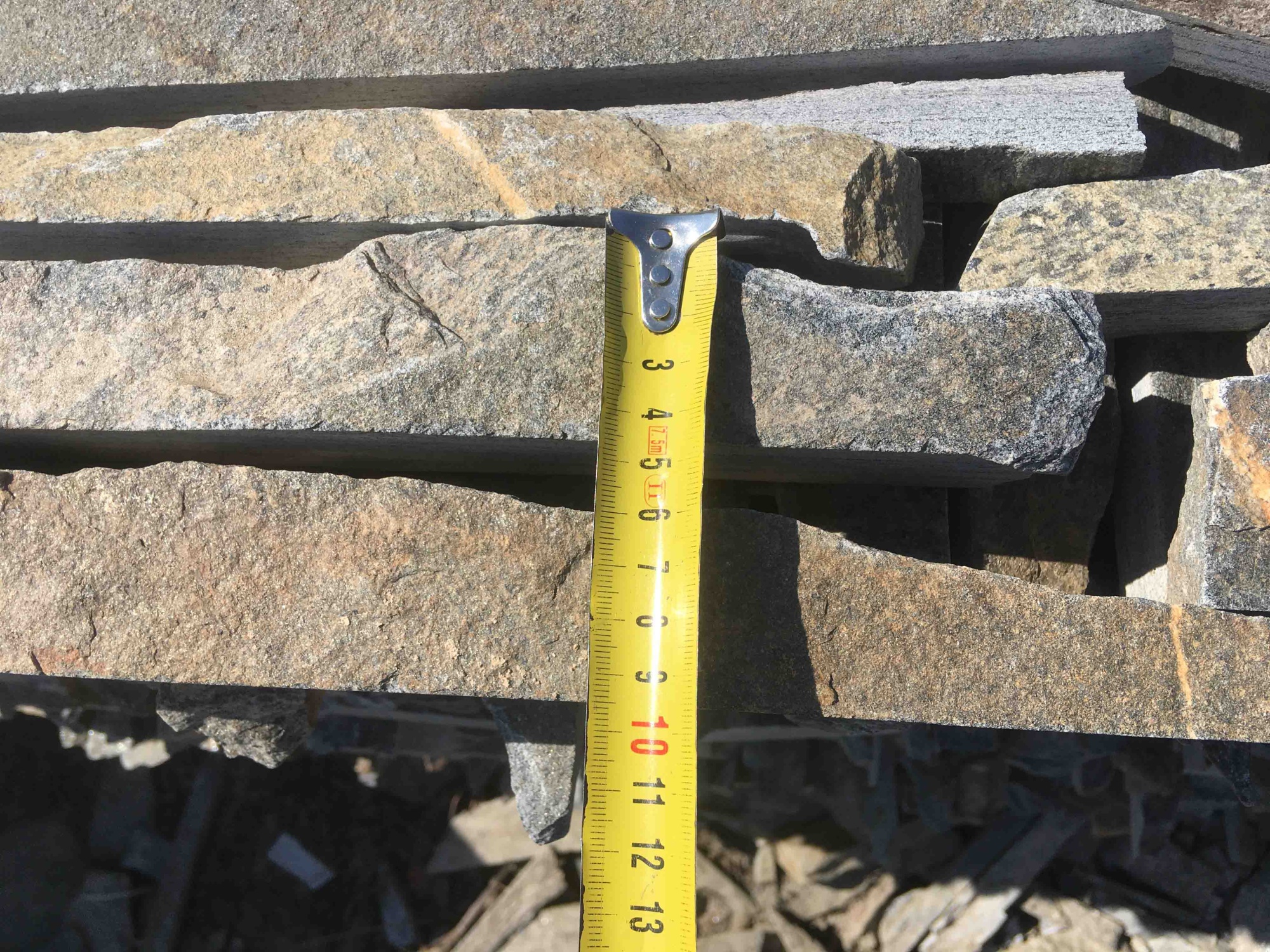 Горбушка златолит мультиколор для облицовки купить в Нижней Салде