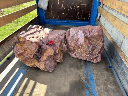 Ландшафтные глыбы красно-фиолетовые 200-1000 килограмм купить в Нижней Салде