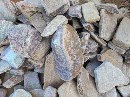 Златолит жёлтый, жёлто-зелёный глыбки и валуны для ланшафтного дизайна купить в Нижней Салде