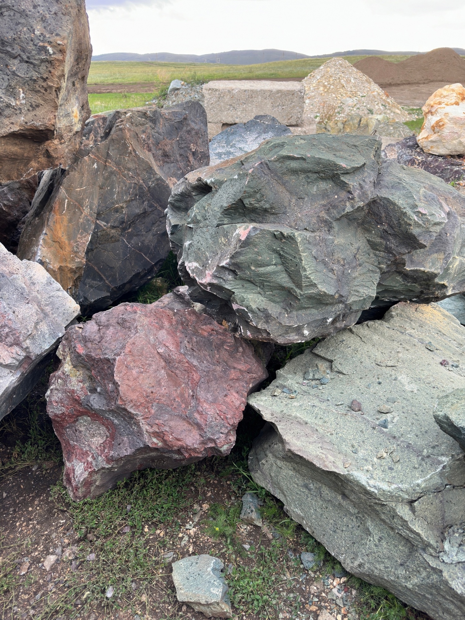 Камни для ландшафтного дизайна зелёные 10-60 килограмм купить в Нижней Салде