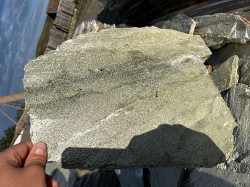 Плитняк златолит зелёный для цоколя, отмостки купить в Нижней Салде