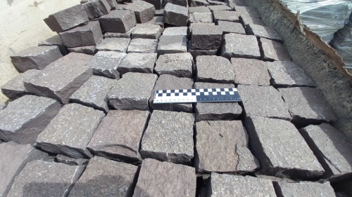 Лемезит колотая брусчатка 10 * 10 см. для парковки купить в Нижней Салде
