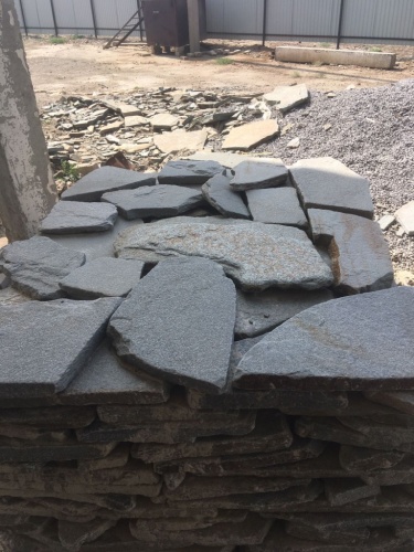 Златолит серебристый галтованный для лестниц купить в Нижней Салде